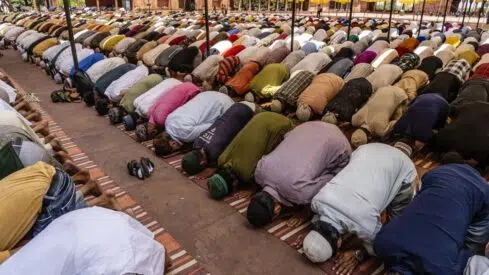 تعرف على موعد صلاة التراويح في قطر رمضان 2024/1445